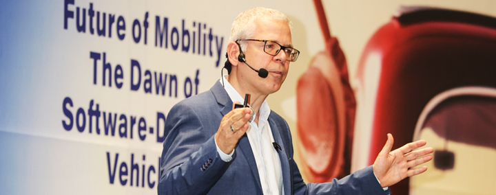 Prof. Dr. Dirk Slama